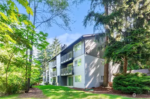 12723 NE 116th St #G302, Kirkland, WA 98034