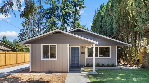 910 Cedar Ave, Marysville, WA 98270