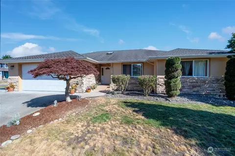 2585 Lakeridge Dr, Ferndale, WA 98248