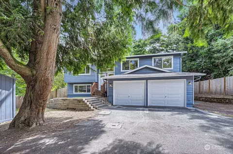16058 Greenwood Ave N, Shoreline, WA 98133