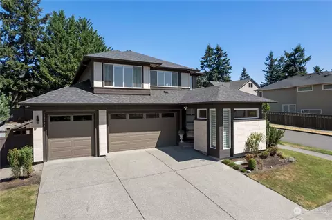 13324 SE 262nd St, Kent, WA 98042