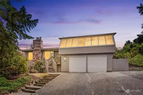 4729 NE 204th St, Lake Forest Park, WA 98155