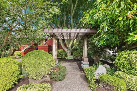 3002 34th Ave W, Seattle, WA 98199