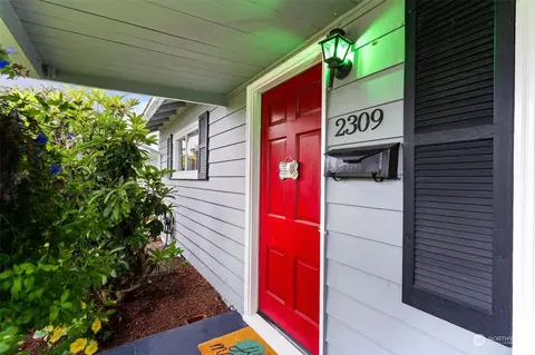 2309 6th St, Everett, WA 98201 photo 2