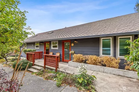 200 NW Bowdoin Pl, Seattle, WA 98107
