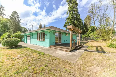 Exterior - 5117 W View Dr, Everett, WA 98203 photo 2 of 4