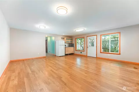 Living - 5117 W View Dr, Everett, WA 98203 photo 3 of 5
