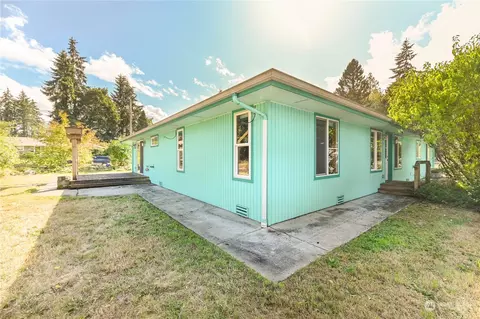 Exterior - 5117 W View Dr, Everett, WA 98203 photo 3 of 4