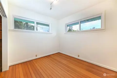 Bedroom - 5117 W View Dr, Everett, WA 98203 photo 2 of 4