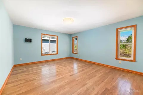 Bedroom - 5117 W View Dr, Everett, WA 98203 photo 4 of 4
