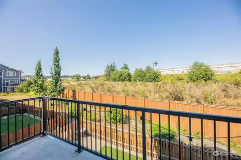 Exterior - 3410 30th Dr, Everett, WA 98201 photo 6 of 7