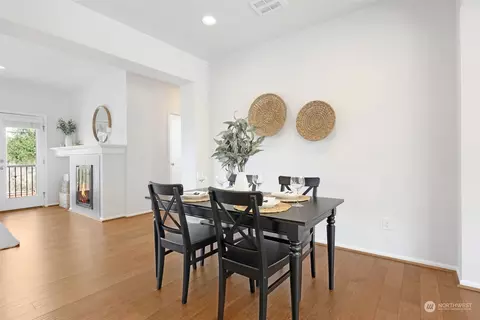 Dining - 3410 30th Dr, Everett, WA 98201 photo 1 of 2
