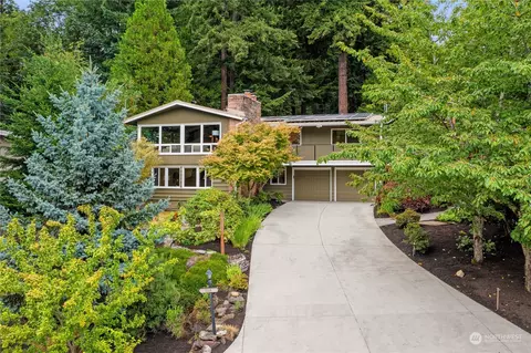 15516 70th Ave NE, Kenmore, WA 98028
