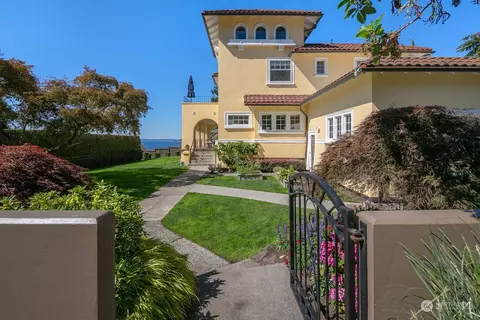 5130 SW Waite St SW, Seattle, WA 98116