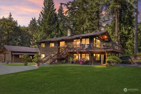 6926 411th Ave SE, Snoqualmie, WA 98065