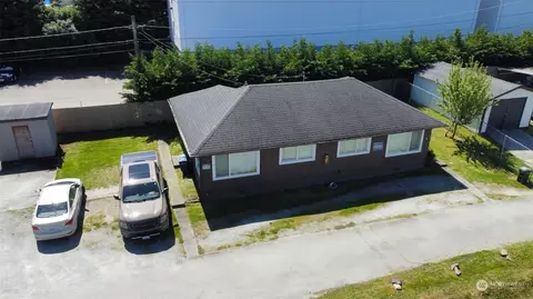 11824 Des Moines Memorial Dr S, Seattle, WA 98168