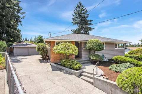 3003 SW 115th St, Seattle, WA 98146