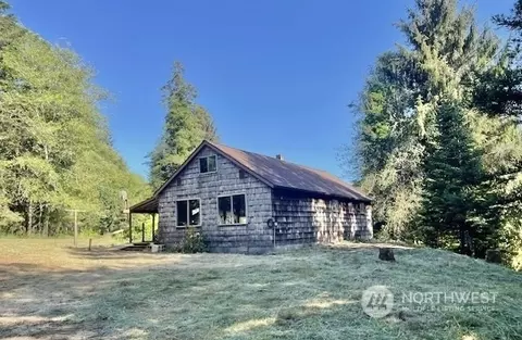 238 W Valley Rd, Skamokawa, WA 98647