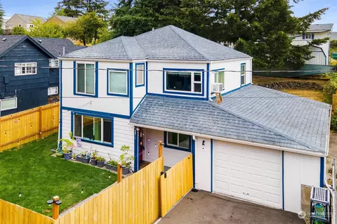 1312 Poindexter Ave, Bremerton, WA 98312
