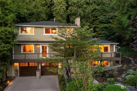 1020 122nd Ave SE, Bellevue, WA 98005