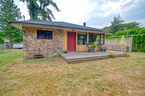 1369 Park Ln, Point Roberts, WA 98281