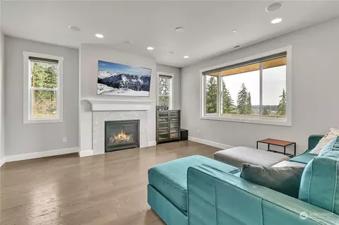 Living - 18103 Baldwin Rd, Bothell, WA 98012 photo 2 of 2