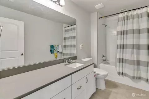 Bath - 18103 Baldwin Rd, Bothell, WA 98012 photo 2 of 4