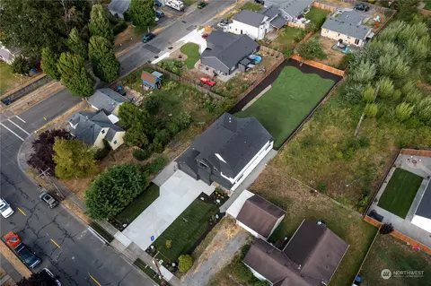 5425 Parker Rd E, Sumner, WA 98390 photo 2