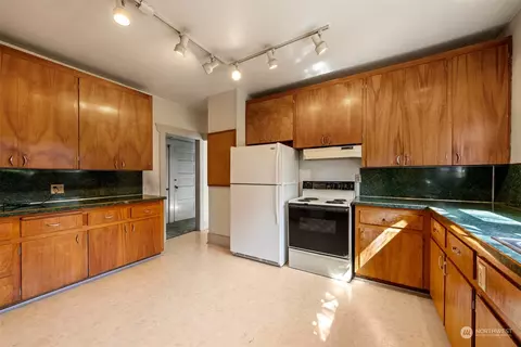 Kitchen - 817 N 60th St, Seattle, WA 98103 photo 1 of 2