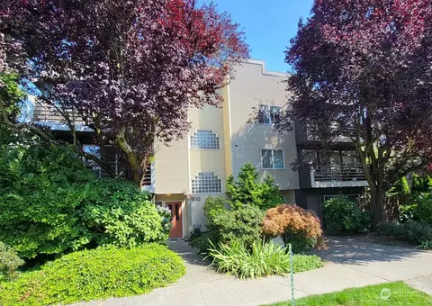 8812 Stone Ave N #203, Seattle, WA 98103