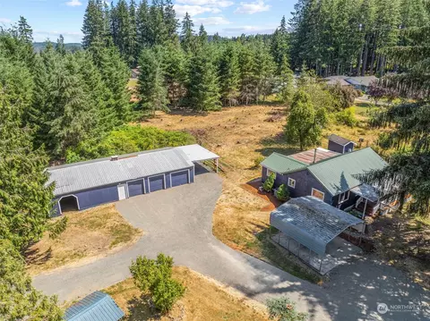 326 Studebaker Rd, Castle Rock, WA 98611