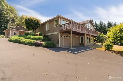 144 Emerald Heights Dr, Longview, WA 98632