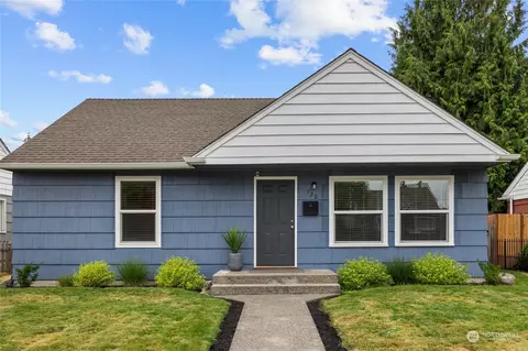 720 SE 5th St, Puyallup, WA 98372