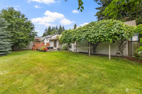 Exterior - 8 109th St SE, Everett, WA 98208 photo 4 of 10