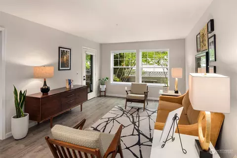 4109 SE 224th Ln #102, Issaquah, WA 98029