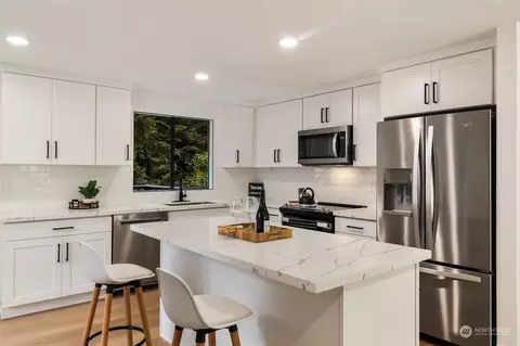 Kitchen - 3006 164th Pl SE, Bothell, WA 98012 photo 2 of 8