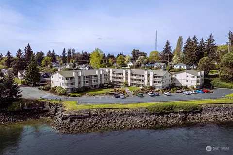 1725 Park Ave #A-303, Bremerton, WA 98312