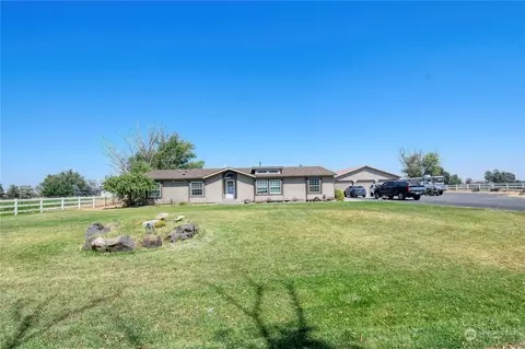 29477 Knight Rd, Hermiston, OR 97838