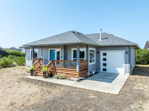 1223 E Ocean Shores Blvd SW, Ocean Shores, WA 98569