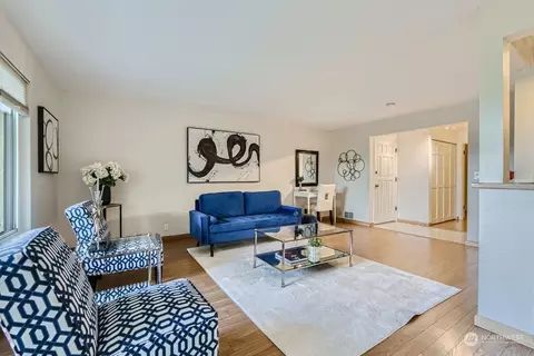 1702 NE 179th St #A201, Shoreline, WA 98155