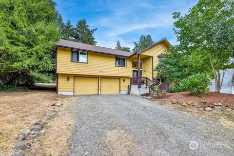 2207 186th Ave E, Lake Tapps, WA 98391