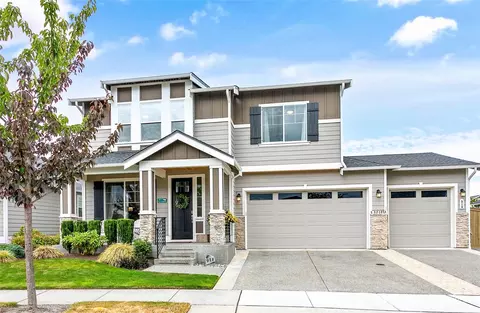 918 Rainier Loop, Mount Vernon, WA 98274