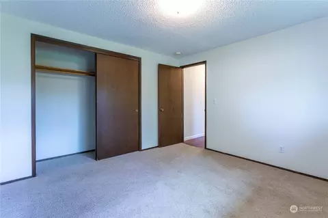 Bedroom - 105 Lincoln St, Everson, WA 98247 photo 4 of 4