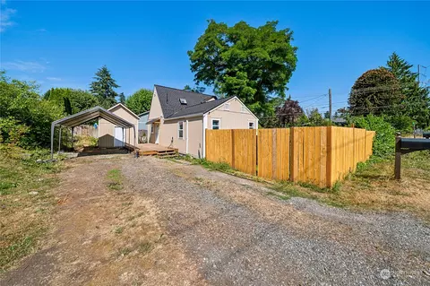 10204 8th Avenue Ct, Tacoma, WA 98444