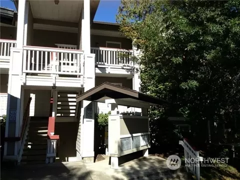 18505 SE Newport Way #A204, Issaquah, WA 98027