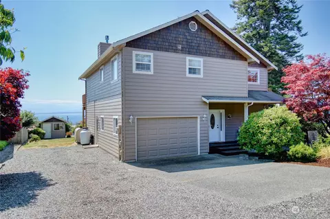 1234 Nimitz Dr, Coupeville, WA 98239