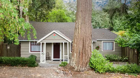 17118 Tabor Ave SW, Vashon, WA 98070