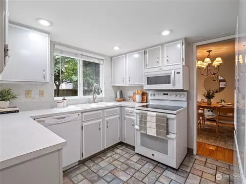 12018 NE 161st St, Bothell, WA 98011 photo 16