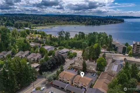 11727 93rd Ave NE, Kirkland, WA 98034