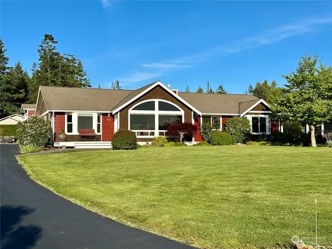 920 Karen Ann Dr, Camano Island, WA 98282